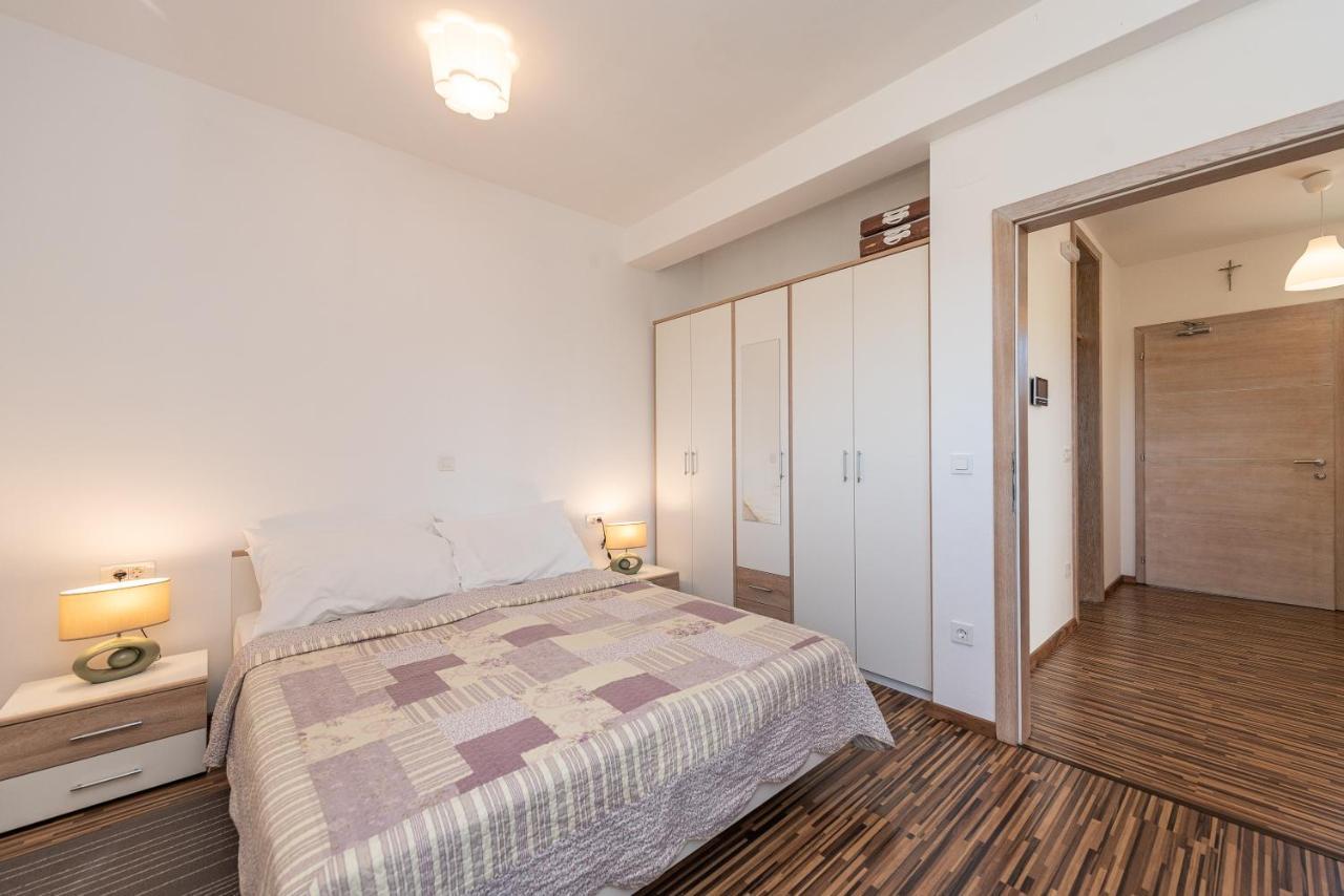 Antonio Apartments ซูโกชัน ภายนอก รูปภาพ