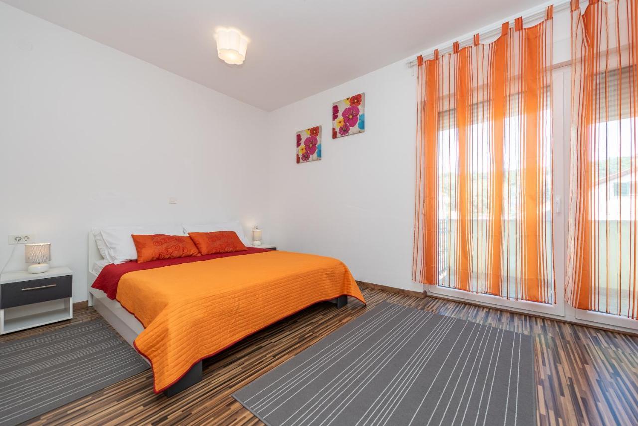 Antonio Apartments ซูโกชัน ภายนอก รูปภาพ