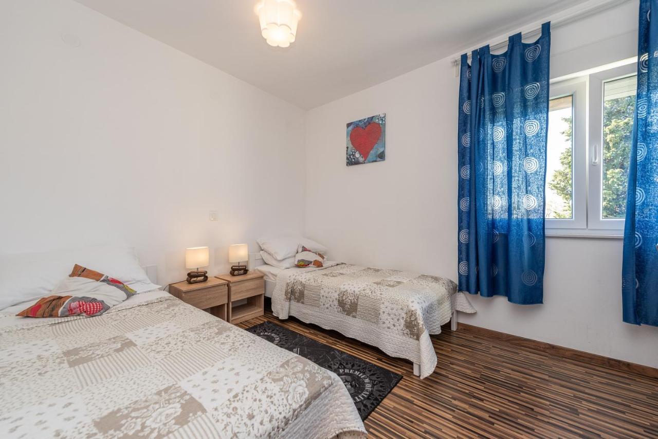 Antonio Apartments ซูโกชัน ภายนอก รูปภาพ