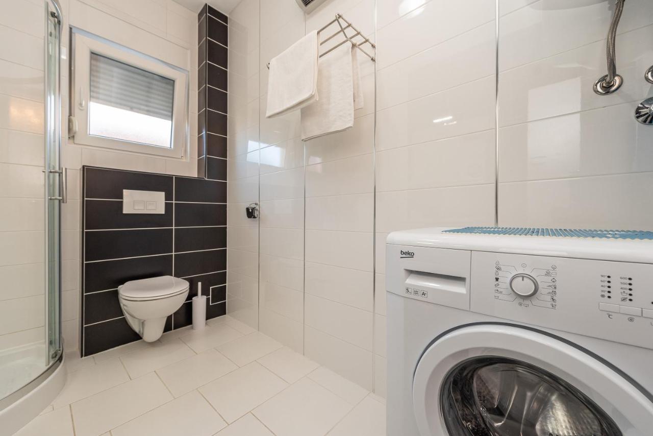 Antonio Apartments ซูโกชัน ภายนอก รูปภาพ